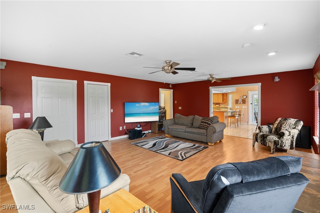 3 Bed SingleFamilyResidence for Sale in North Fort Myers, photo 22