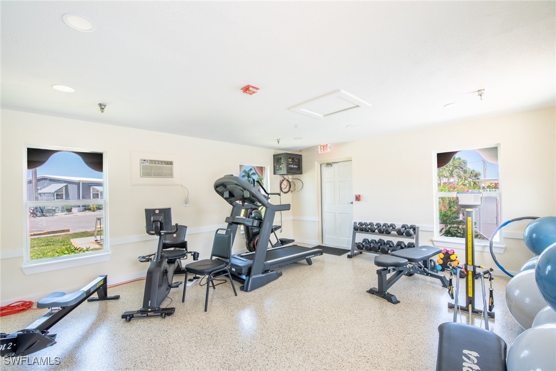 2 Bed ManufacturedHome for Sale in Pine Island Cove, photo 22