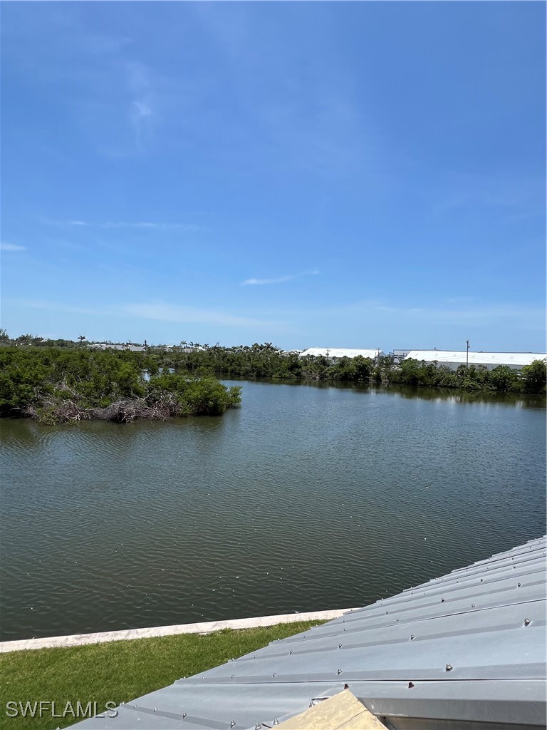 2 Bed Waterfront Home for Sale in Bokeelia, photo 22
