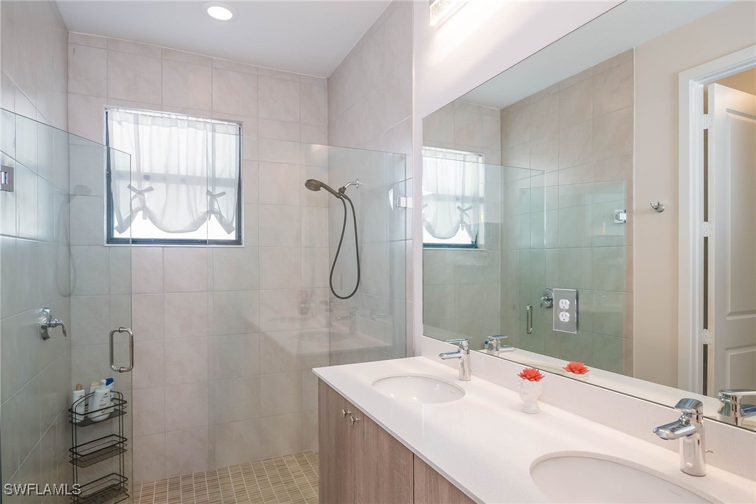 3 Bed SingleFamilyResidence for Sale in Silverwood, FL — photo 22