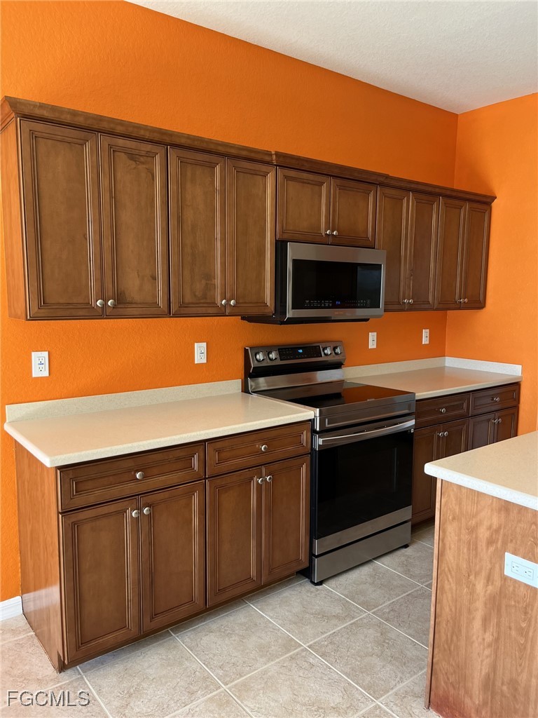 4 Bed Waterfront Home for Sale in Fort Myers, FL, $364,000 — photo 22
