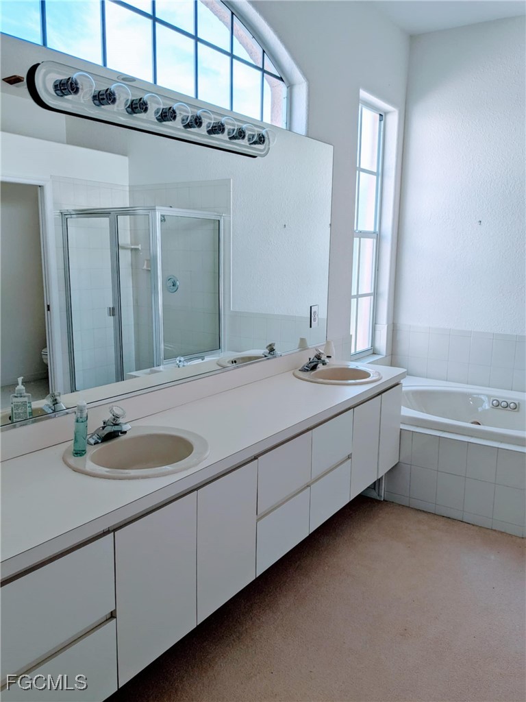 3 Bed SingleFamilyResidence for Sale in Seminole, FL — photo 22