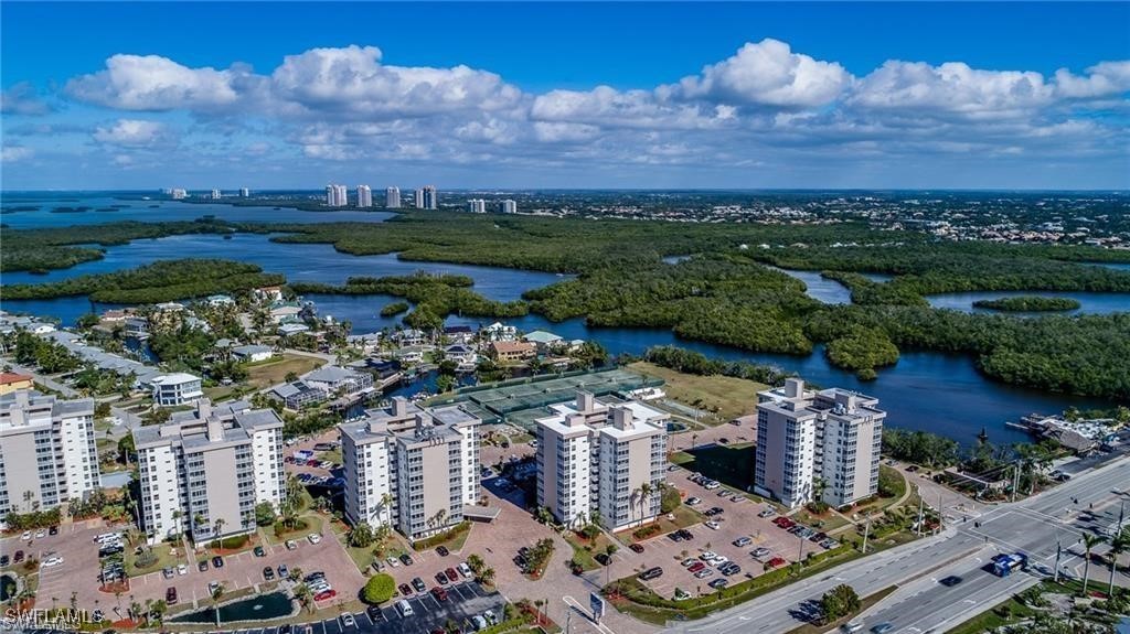 1 Bed Waterfront Home for Sale in Beach And Tennis Club, photo 22