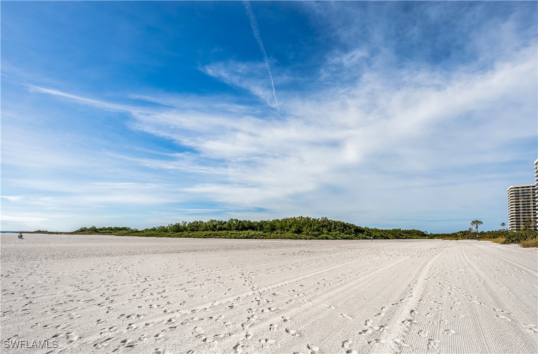 2 Bed Condominium for Sale in Seabreeze West, FL, $250,000 — photo 22