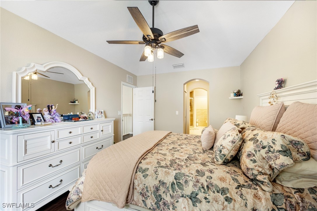 3 Bed Townhouse for Sale in Colonnade At Forum, FL, $299,000 — photo 22