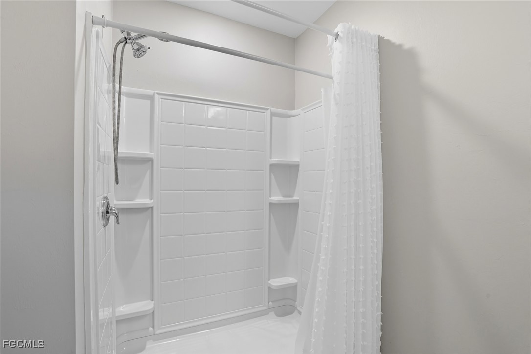 3 Bed SingleFamilyResidence for Sale in Entrada, FL — photo 22