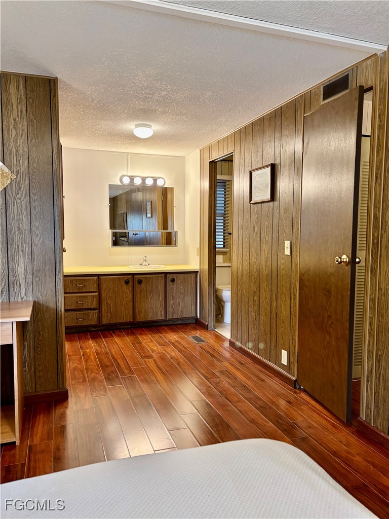 2 Bed ManufacturedHome for Sale in North Fort Myers, FL — photo 22