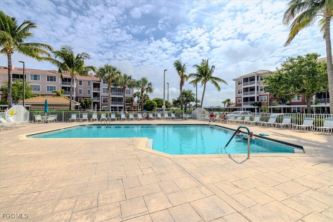 2 Bed Condominium for Sale in Royal Pointe, photo 22