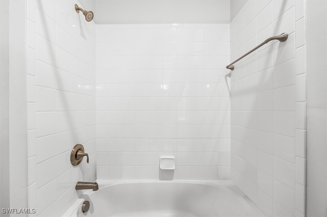 4 Bed SingleFamilyResidence for Sale in Winding River, FL — photo 22