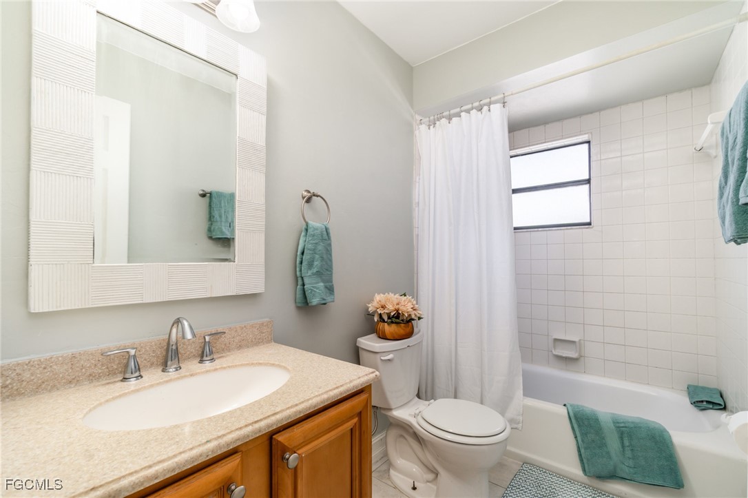 3 Bed SingleFamilyResidence for Sale in Fort Myers, photo 22