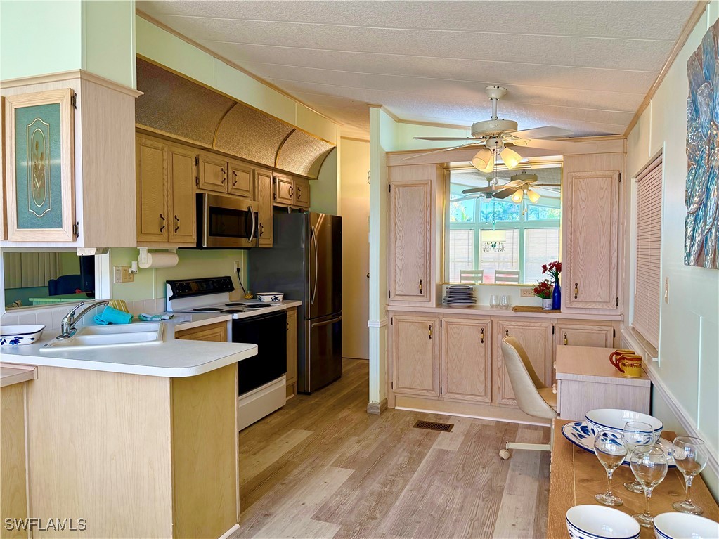 2 Bed ManufacturedHome for Sale in Naples, FL, $158,000 — photo 22