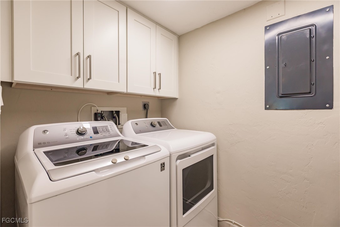 2 Bed Waterfront Home for Sale in Fort Myers, photo 22