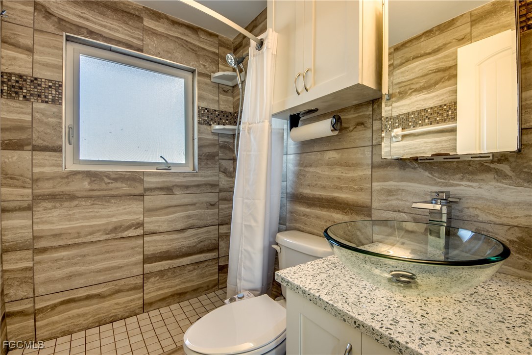 3 Bed SingleFamilyResidence for Sale in Charlotte Shores, FL — photo 22
