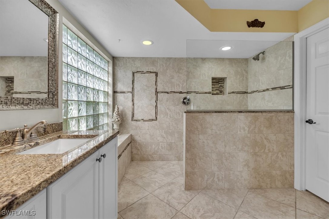 2 Bed SingleFamilyResidence for Sale in North Fort Myers, FL — photo 22
