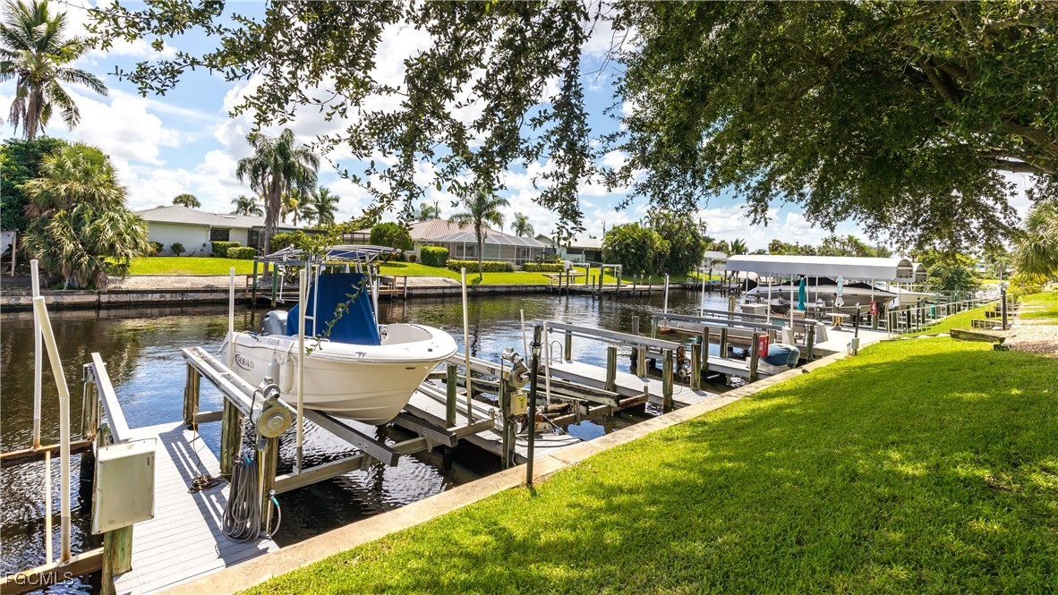 2 Bed Waterfront Home for Sale in Cape Coral, photo 22