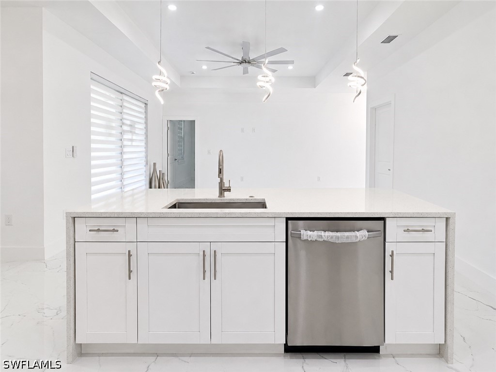 4 Bed SingleFamilyResidence for Sale in Lehigh Acres, photo 22