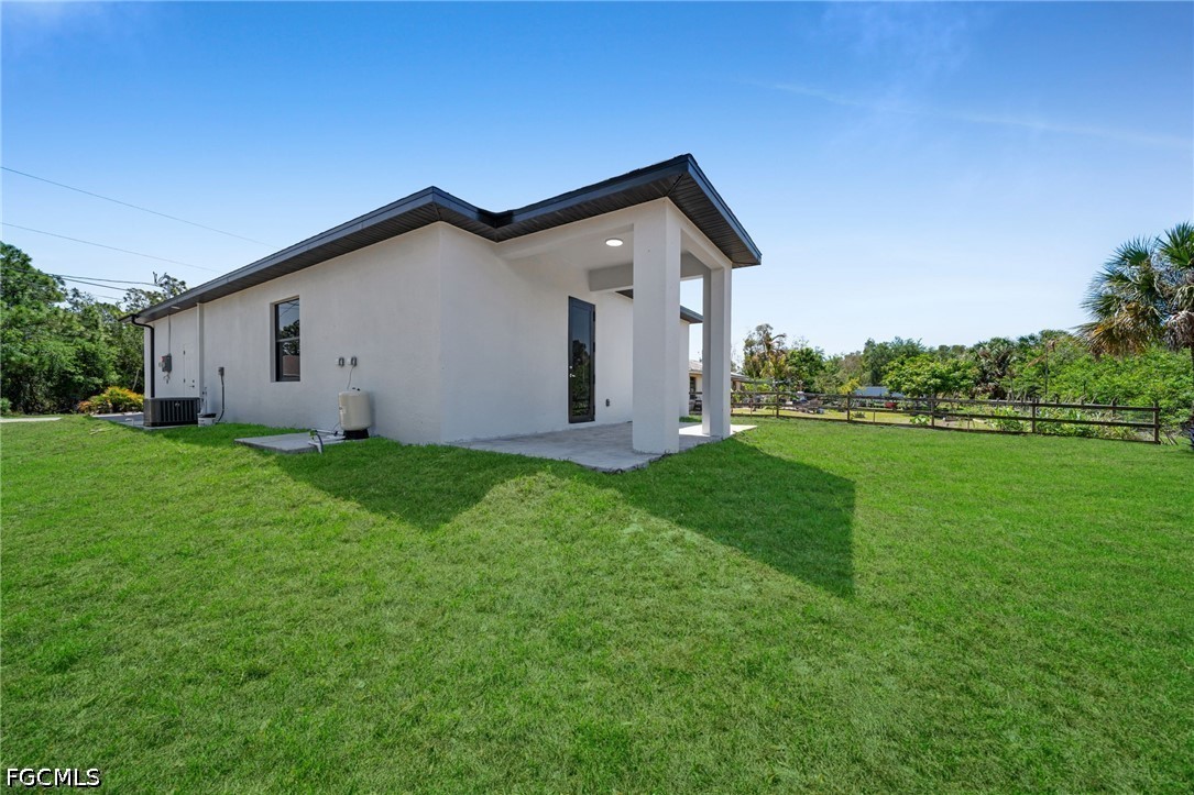 3 Bed SingleFamilyResidence for Sale in Lehigh Acres, photo 22