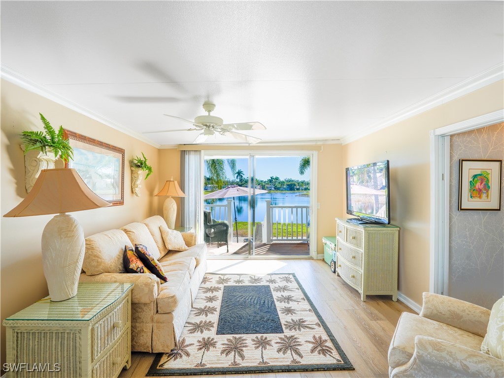 1 Bed Waterfront Home for Sale in Naples, photo 22