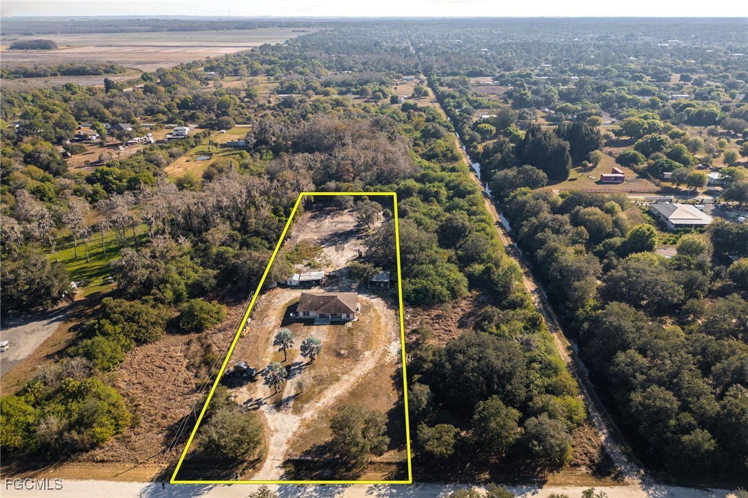 3 Bed SingleFamilyResidence for Sale in Clewiston, FL — photo 22