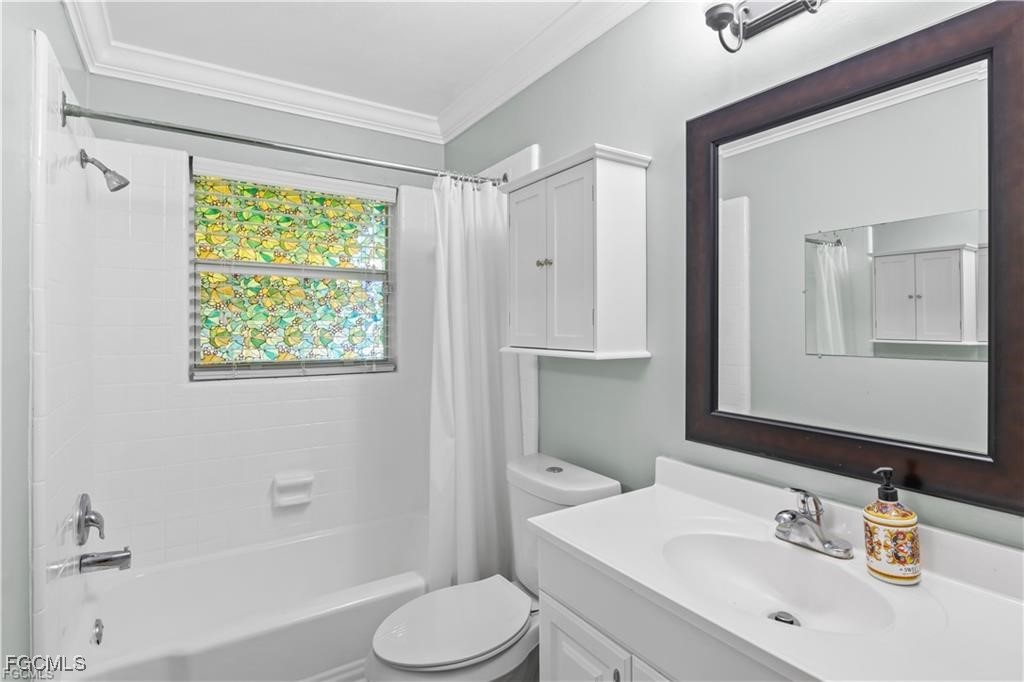 4 Bed SingleFamilyResidence for Sale in Fort Myers, photo 22