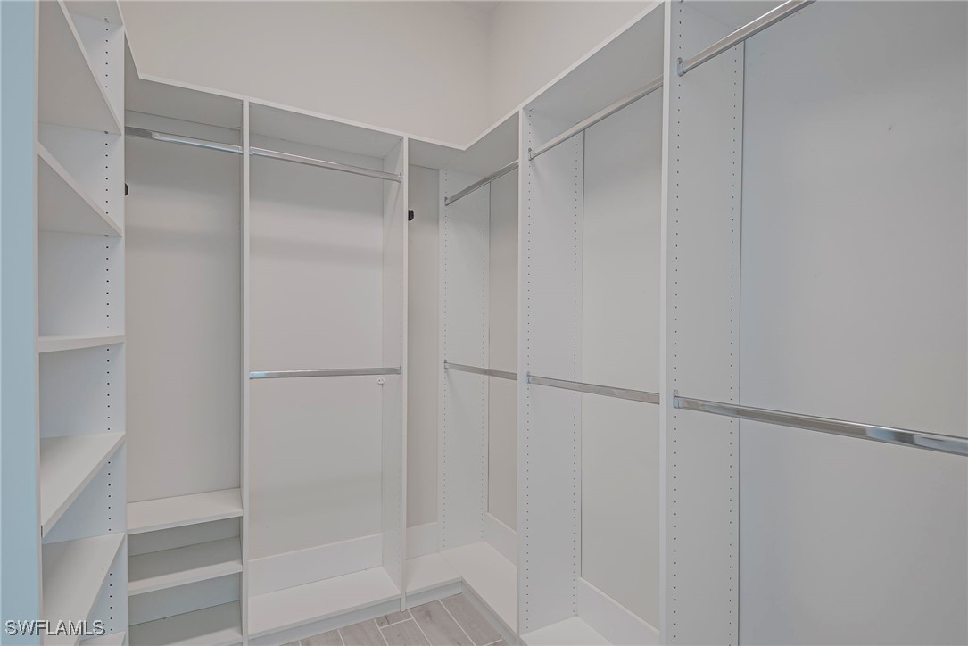 2 Bed Attached for Sale in Naples, photo 22