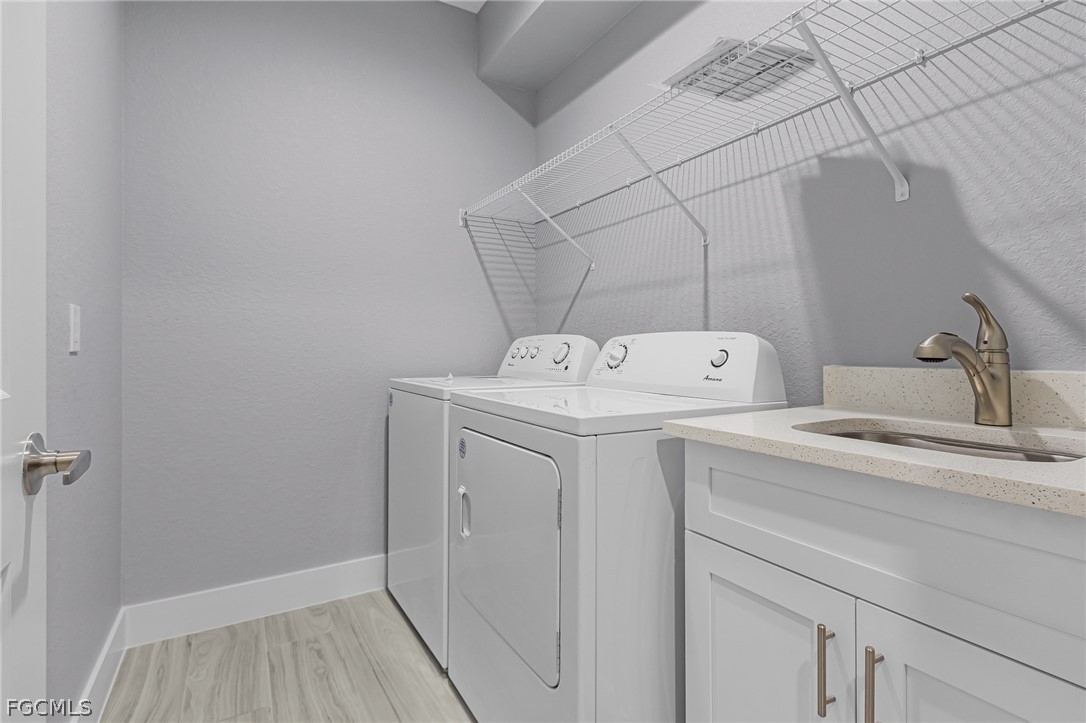 4 Bed SingleFamilyResidence for Sale in Lehigh Acres, photo 22
