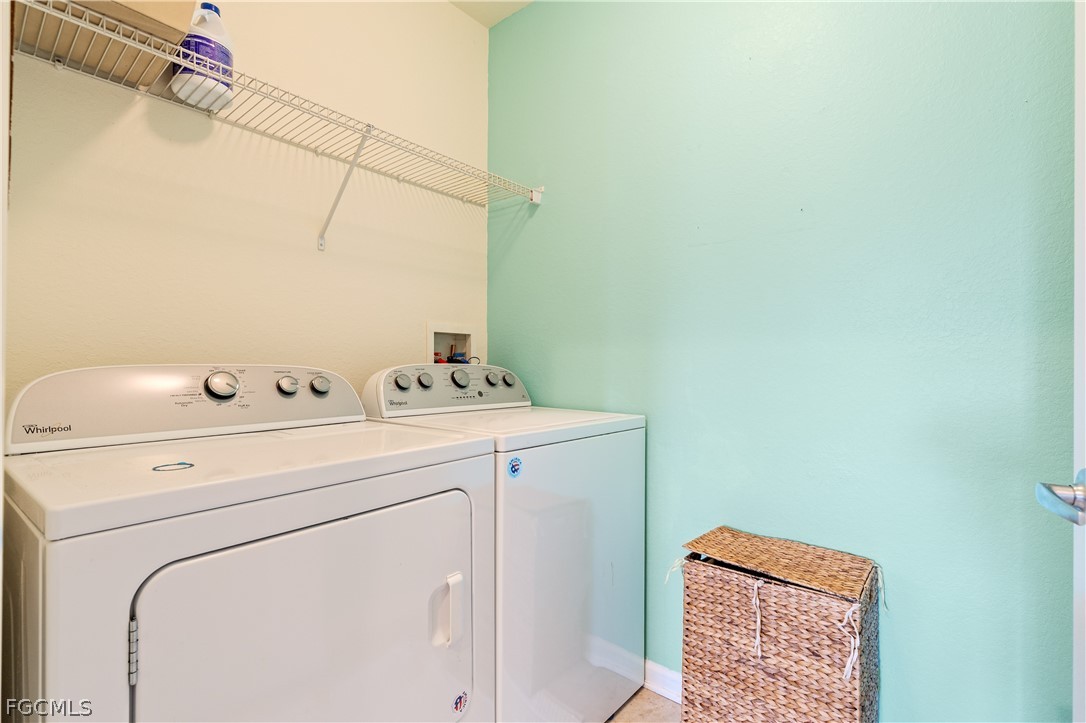 2 Bed Waterfront Home for Sale in Fort Myers, photo 22