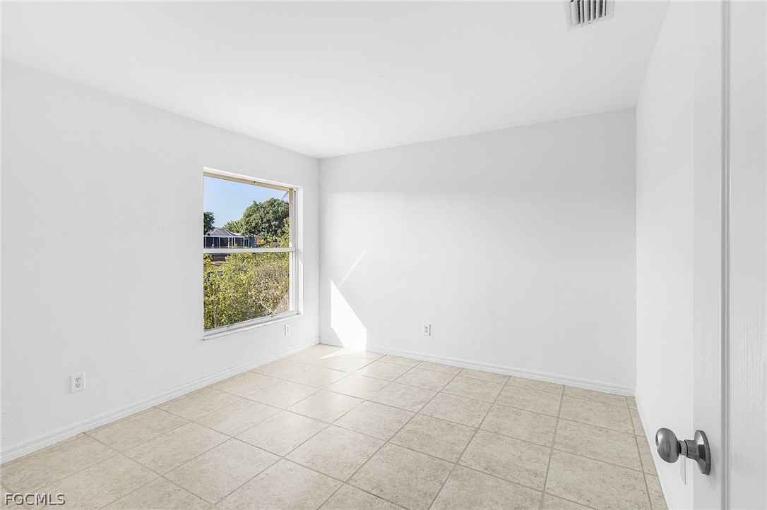 3 Bed Pool Home for Sale in Cape Coral, photo 22