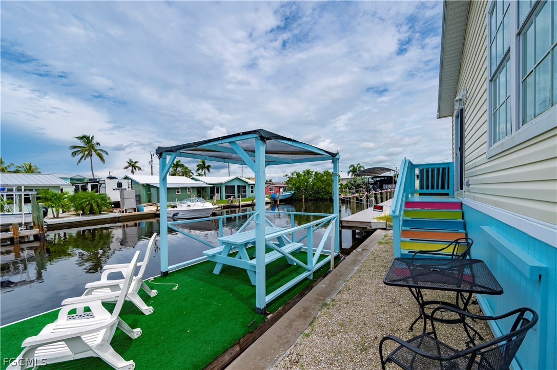 2 Bed Waterfront Home for Sale in Matlacha, FL, $299,900 — photo 22