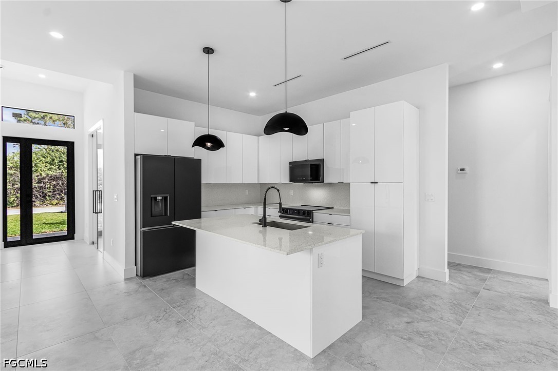 3 Bed SingleFamilyResidence for Sale in Lehigh Acres, photo 22
