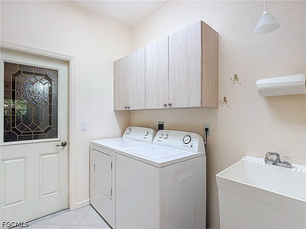 3 Bed SingleFamilyResidence for Sale in North Fort Myers, FL — photo 22