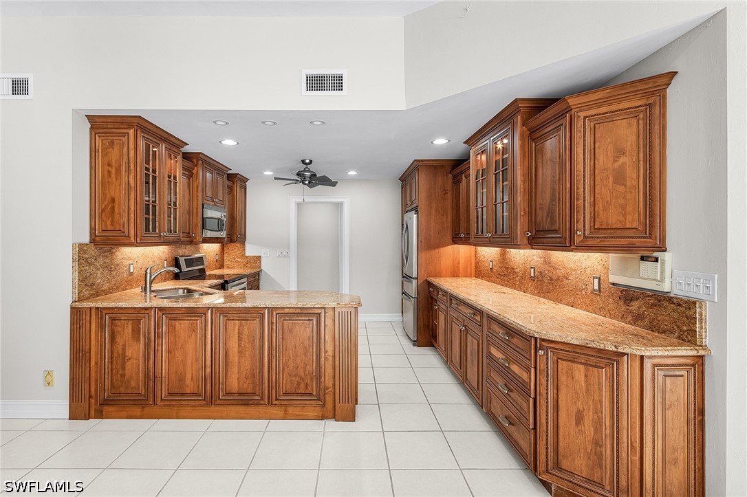 3 Bed Pool Home for Sale in Kings Lake, photo 22