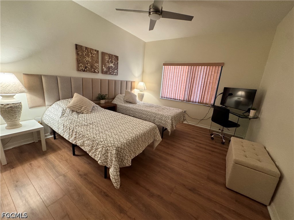 2 Bed Waterfront Home for Sale in Fort Myers, photo 22