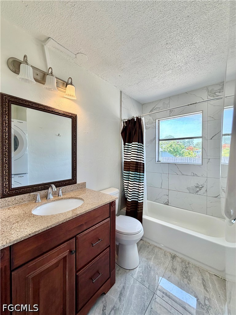 3 Bed SingleFamilyResidence for Sale in San Carlos Park, photo 22