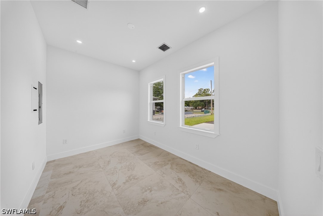 4 Bed SingleFamilyResidence for Sale in Naples, photo 22