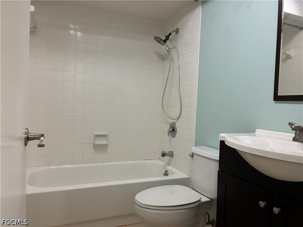 2 Bed Condominium for Sale in Fort Myers, photo 22