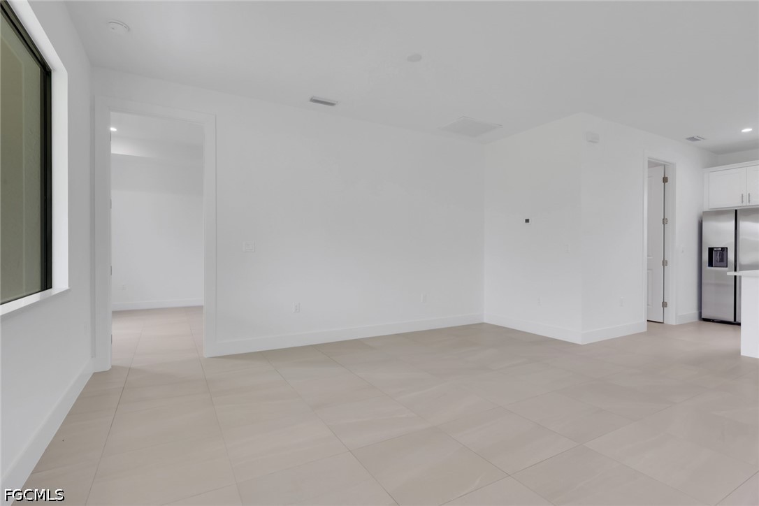 3 Bed SingleFamilyResidence for Sale in Cape Coral, photo 22
