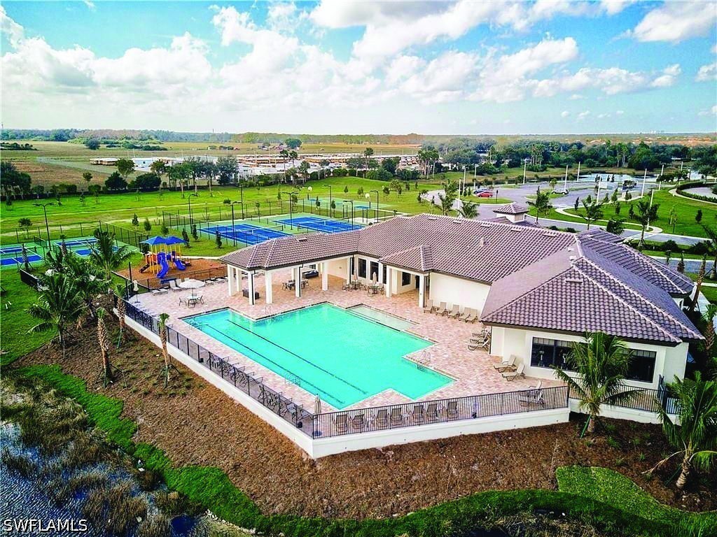 3 Bed Pool Home for Sale in Portico, photo 22