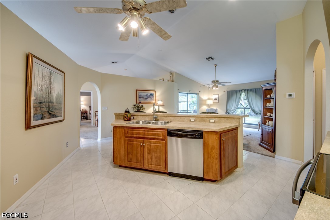 3 Bed SingleFamilyResidence for Sale in Cape Coral, photo 22