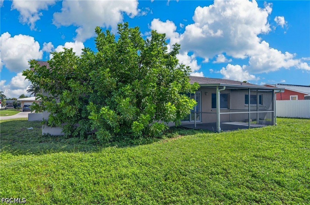 2 Bed Waterfront Home for Sale in Cape Coral, photo 22