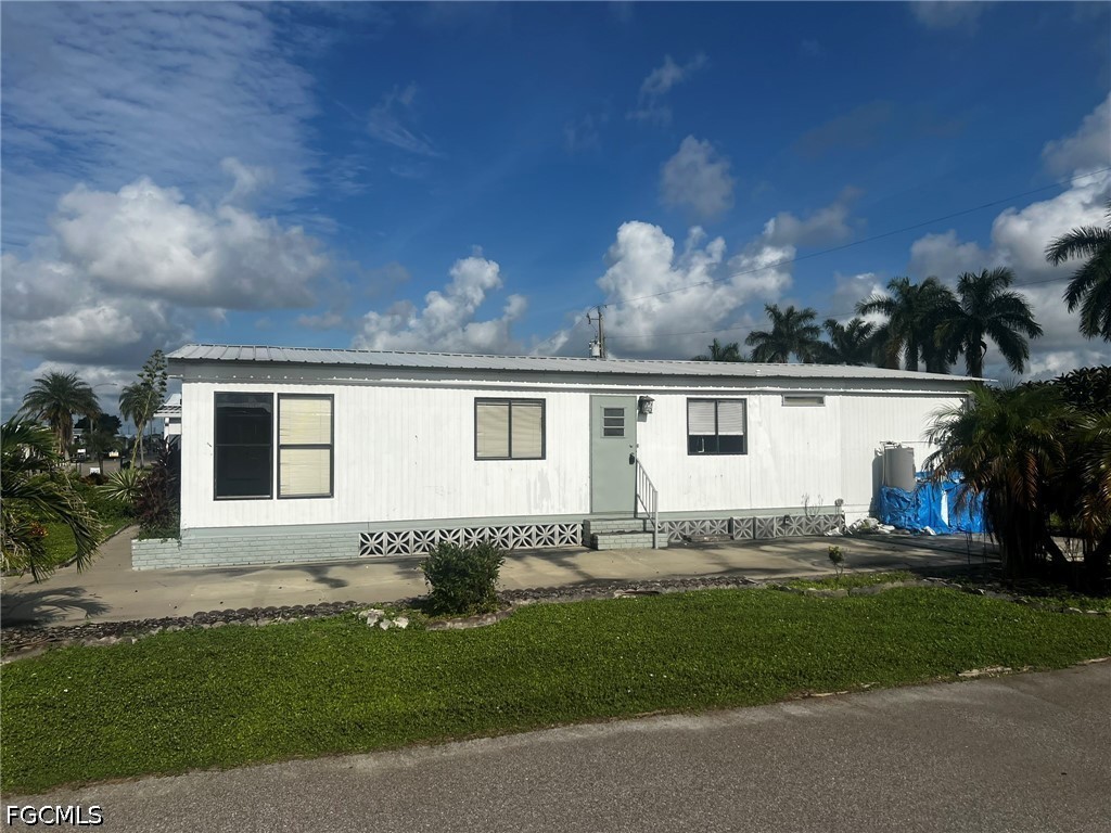 2 Bed ManufacturedHome for Sale in Tamiami Village, FL — photo 22