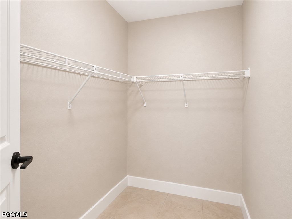 3 Bed SingleFamilyResidence for Sale in Cape Coral, photo 22