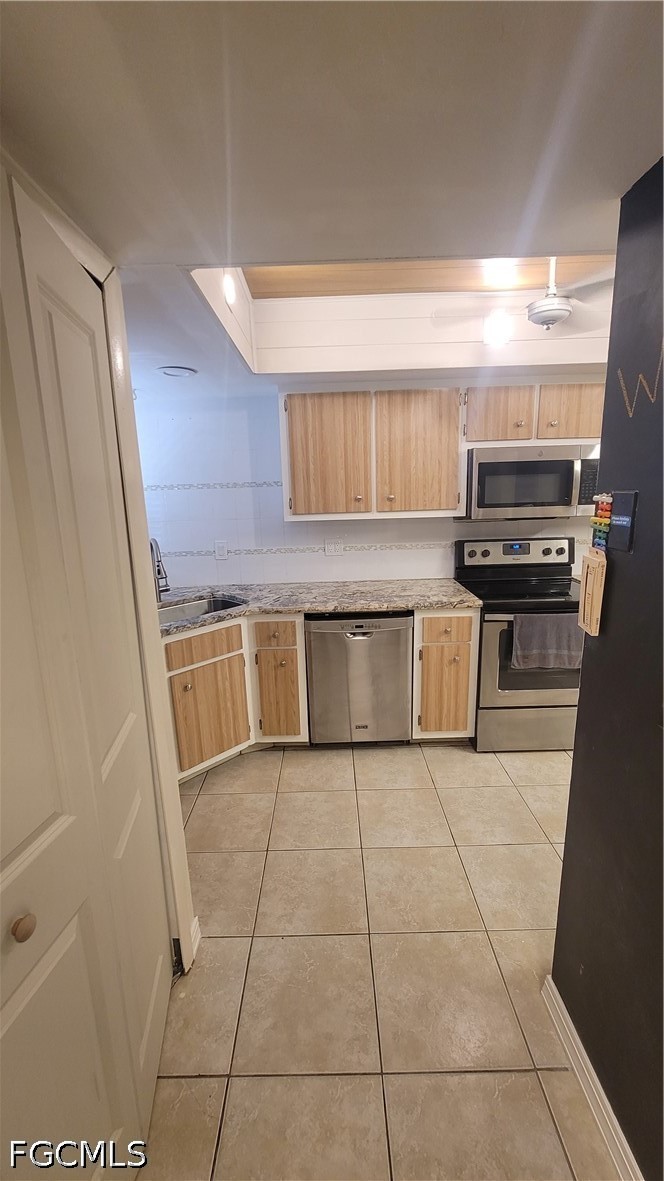 2 Bed Pool Home for Sale in Coral Keyes Condo, FL, $1,500 — photo 22