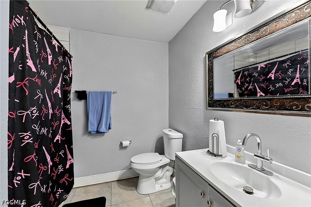 4 Bed SingleFamilyResidence for Sale in Rainbow Groves, photo 22