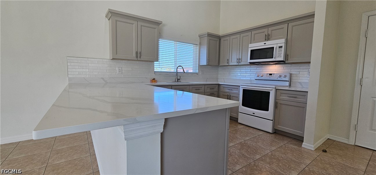 3 Bed Waterfront Home for Sale in Cape Coral, photo 22