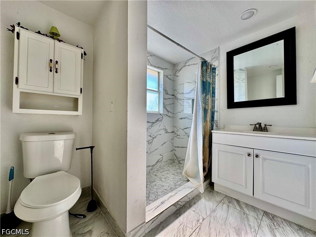 3 Bed SingleFamilyResidence for Sale in Fort Myers, FL — photo 22
