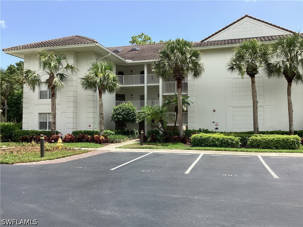 2 Bed Condominium for Sale in Naples, FL, $299,900 — photo 22