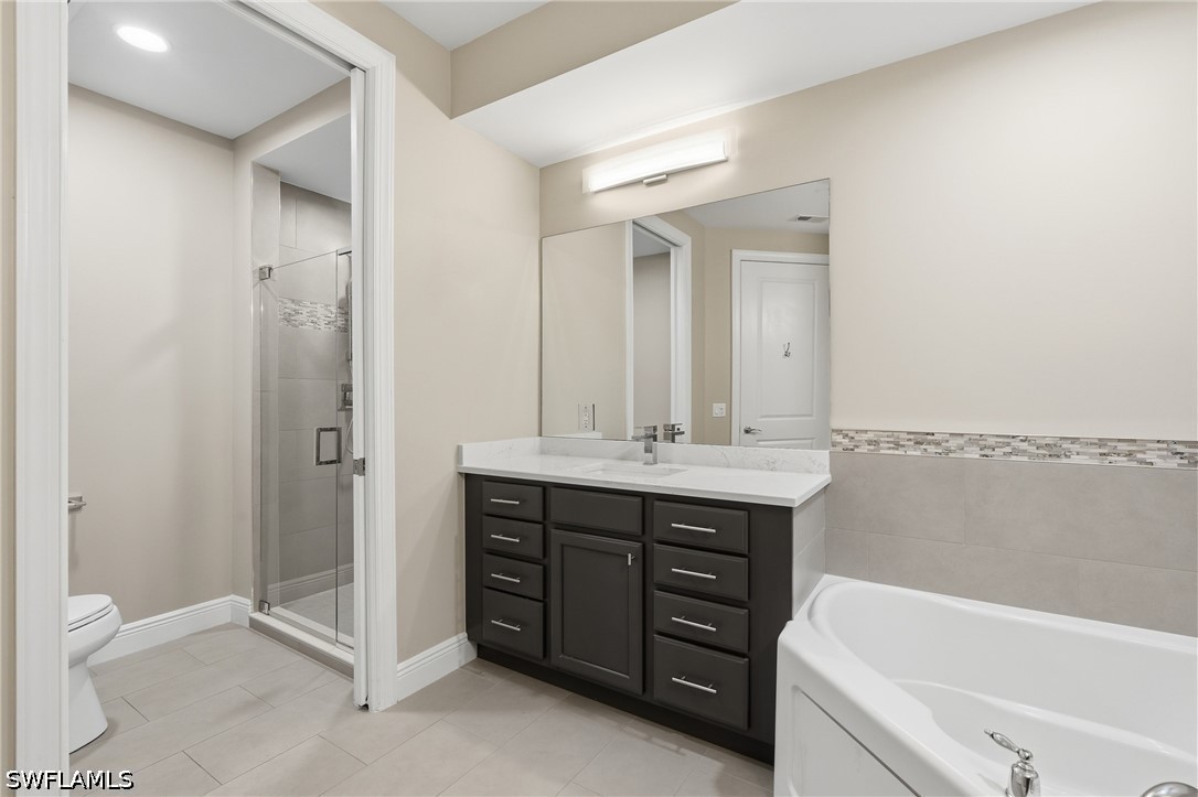 2 Bed Condominium for Sale in Estero, photo 22