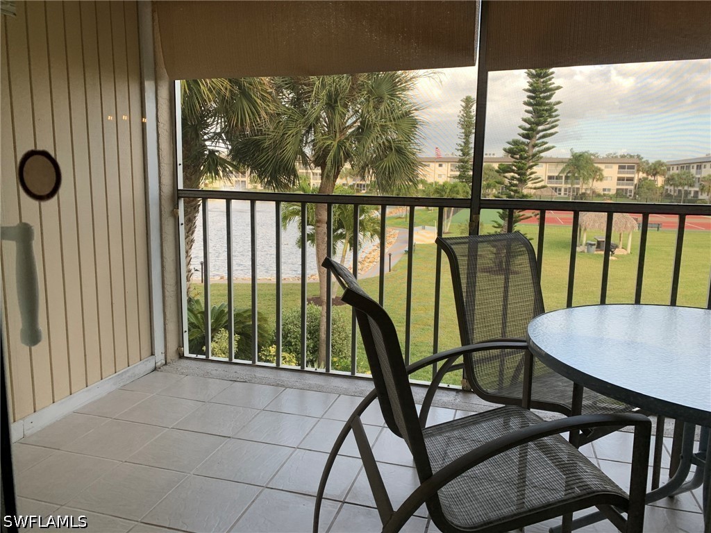 2 Bed Waterfront Home for Sale in Naples, photo 22