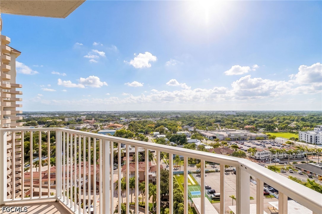 3 Bed Waterfront Home for Sale in Fort Myers, photo 22